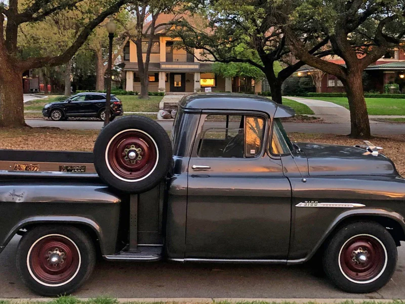 1955 Chevrolet Apache 2