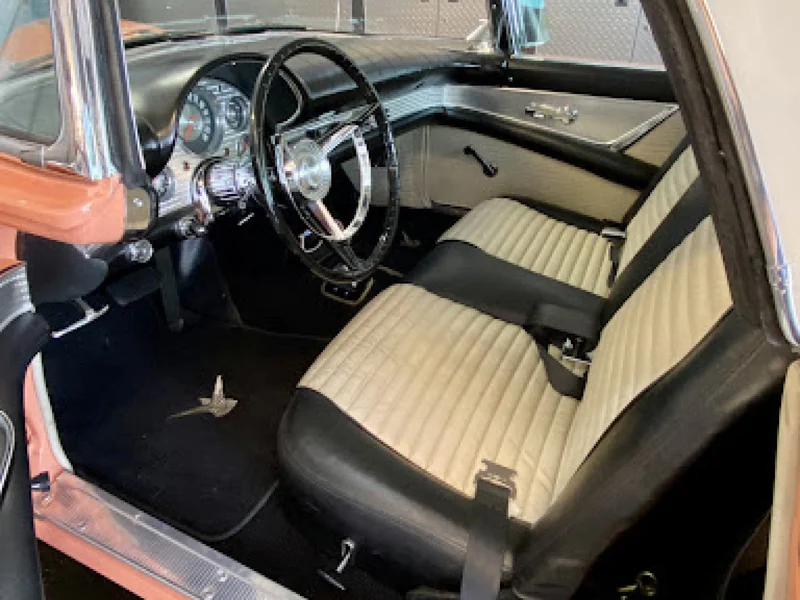 1957 Ford Thunderbird
