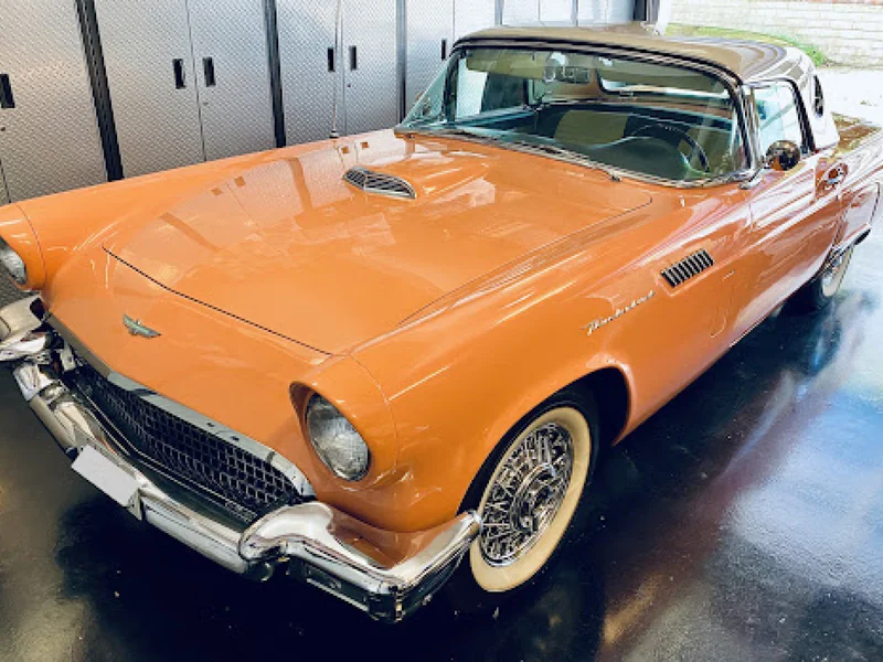 1957 Ford Thunderbird