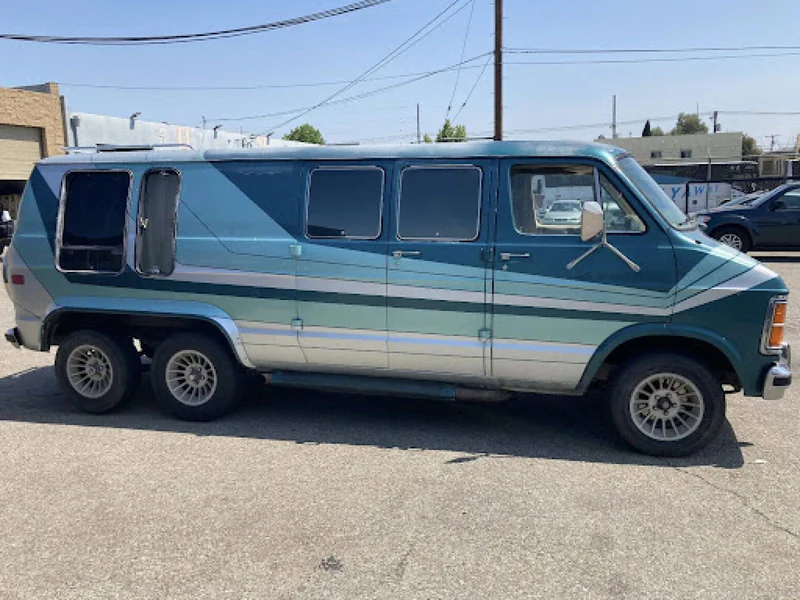 1981 Dodge Modified Ram Van 6-wheeled 3