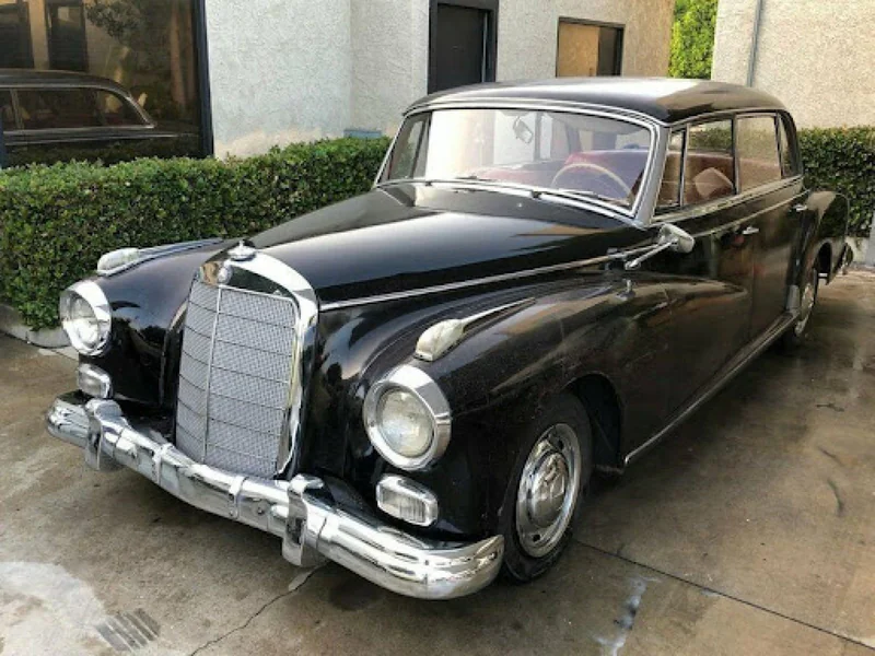 1960 Mercedes-Benz 300-series 2