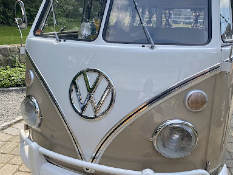 1965 Volkswagen Transporter Bus 2