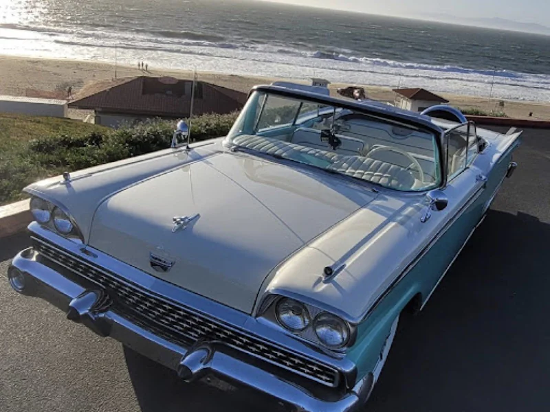 1959 Ford Fairlane 500 Galaxie Sunliner