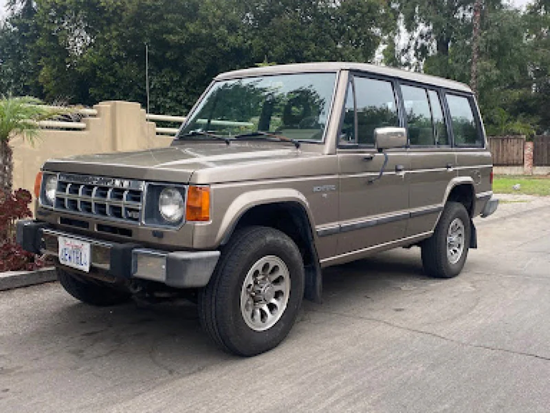 1989 Mitsubishi Montero 2