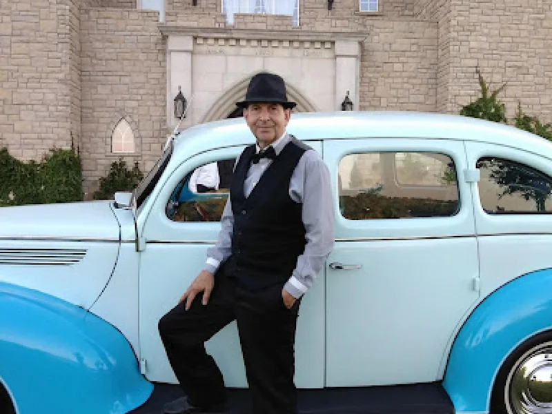 1938 Ford Deluxe 3