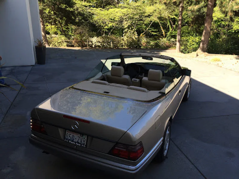 1994 Mercedes-Benz E320 Convertible 4