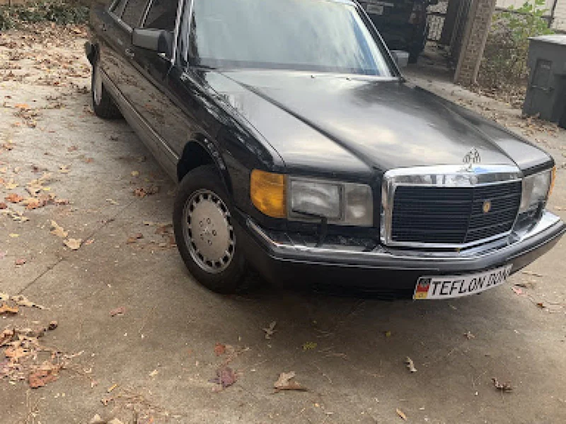 1988 Mercedes-Benz 300SEL