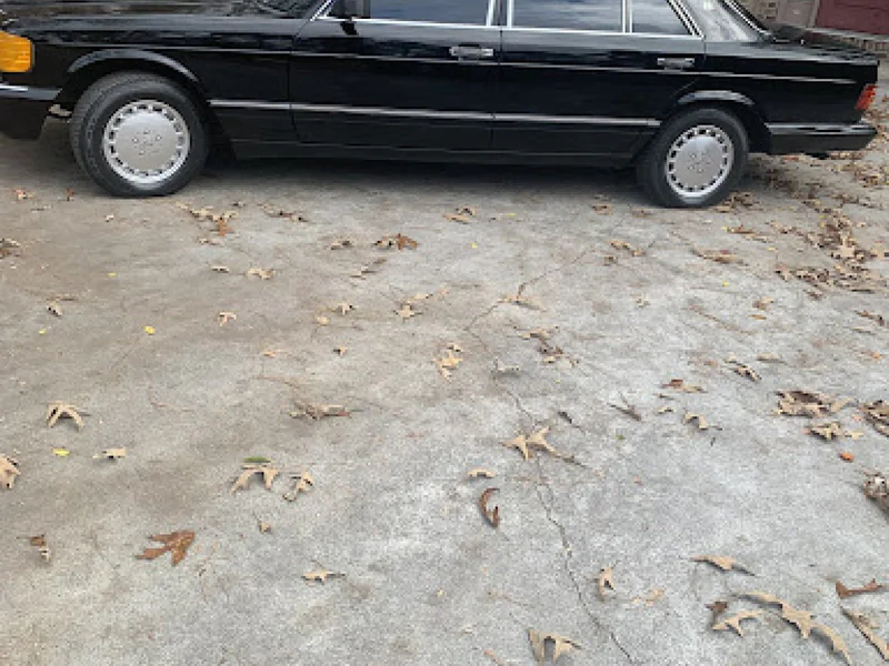 1988 Mercedes-Benz 300SEL