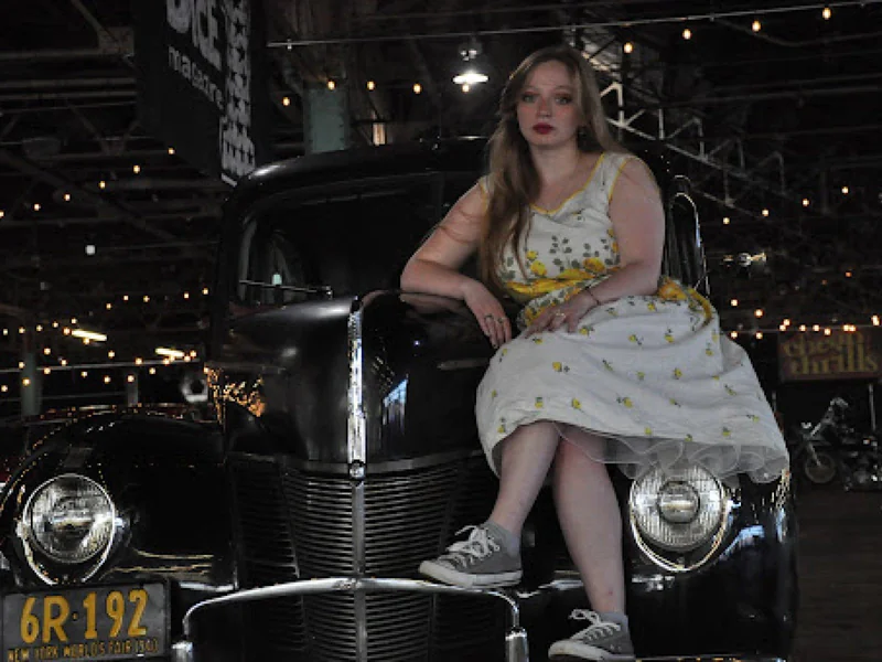 1940 Ford Deluxe Tudor Sedan 2