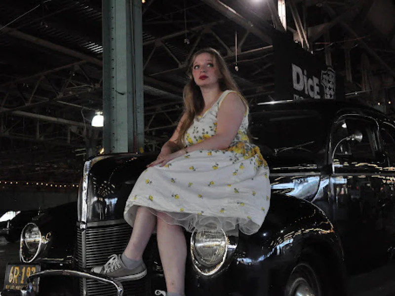 1940 Ford Deluxe Tudor Sedan 3