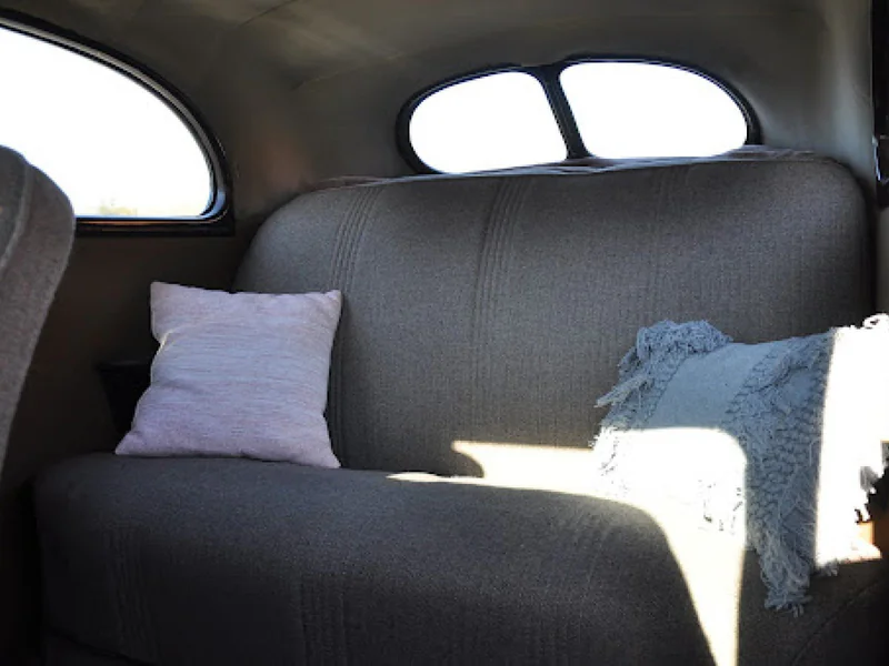 1940 Ford Deluxe Tudor Sedan 5