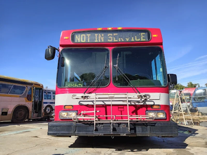 2005 New Flyer C40 8