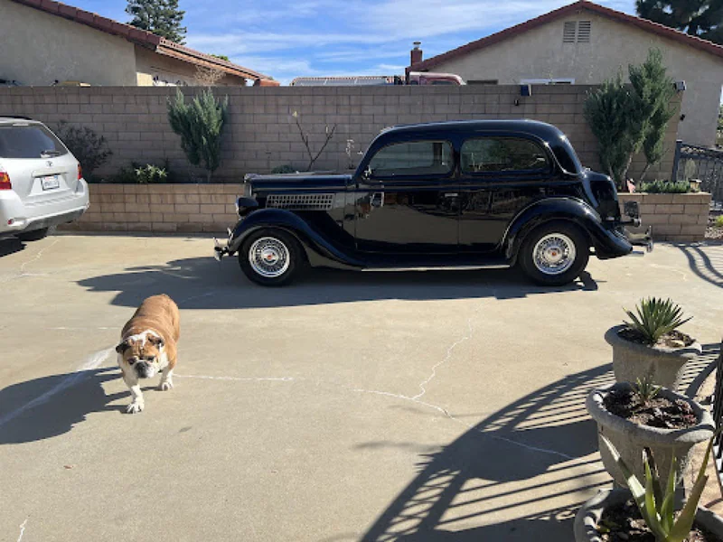 1935 Ford 2 Dr Sedan Model 48 2