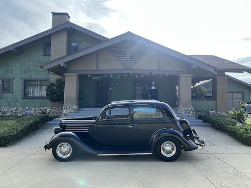 1935 Ford 2 Dr Sedan Model 48 3
