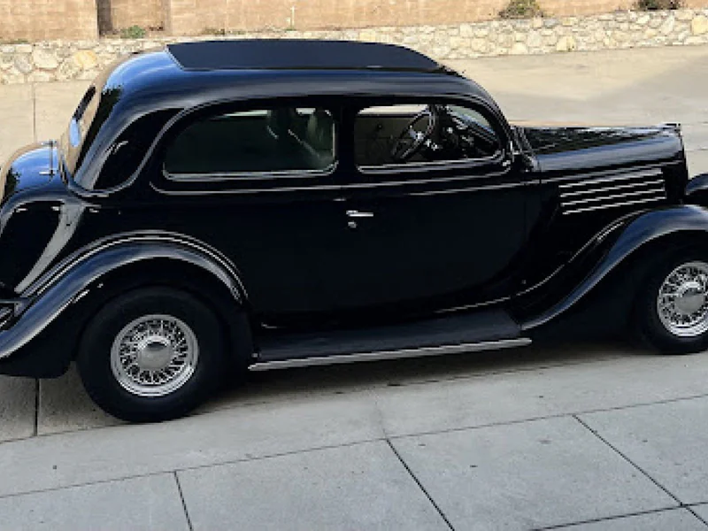 1935 Ford 2 Dr Sedan Model 48 4