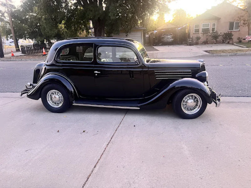 1935 Ford 2 Dr Sedan Model 48 5
