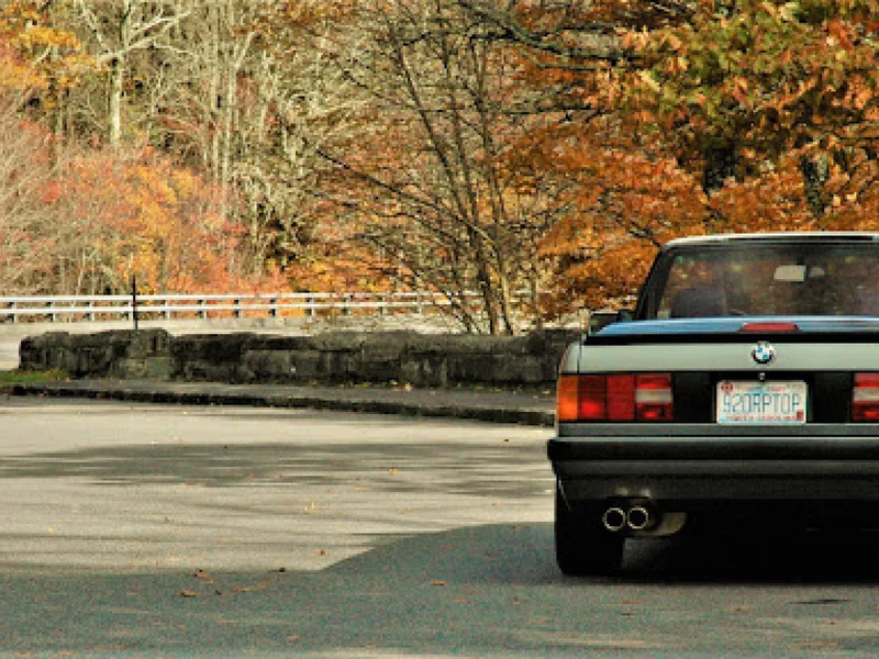 1992 BMW 325i Convertible 10