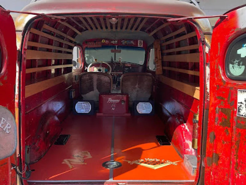 1947 International Panel Truck 2