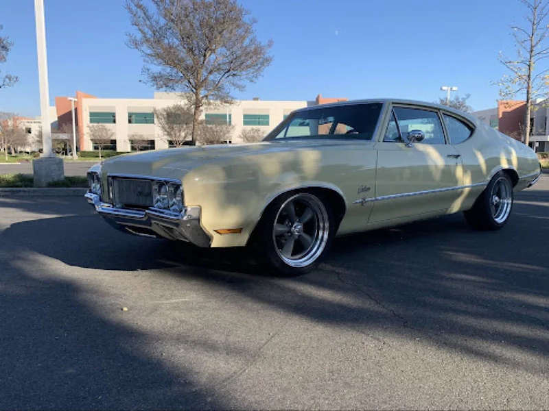 1970 Oldsmobile Cutlass Sportback S 8