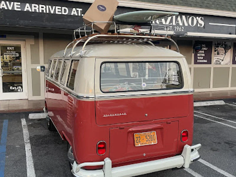 1964 Volkswagen Type 2 Deluxe Bus 4