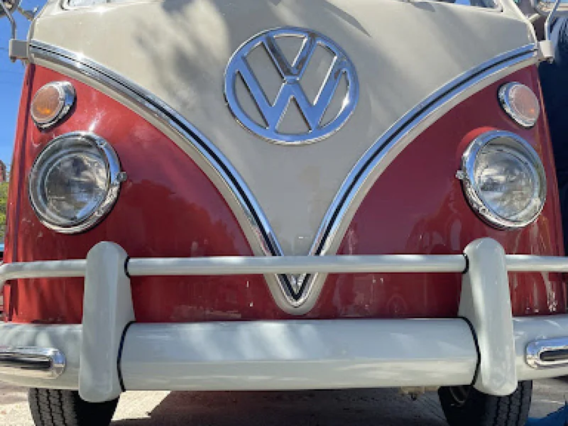 1964 Volkswagen Type 2 Deluxe Bus 7