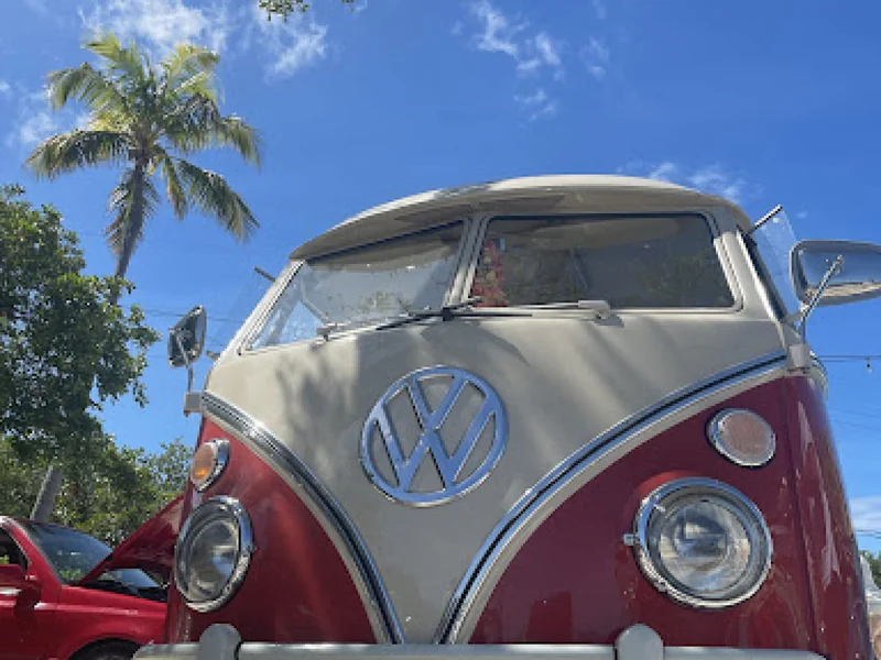 1964 Volkswagen Type 2 Deluxe Bus 10