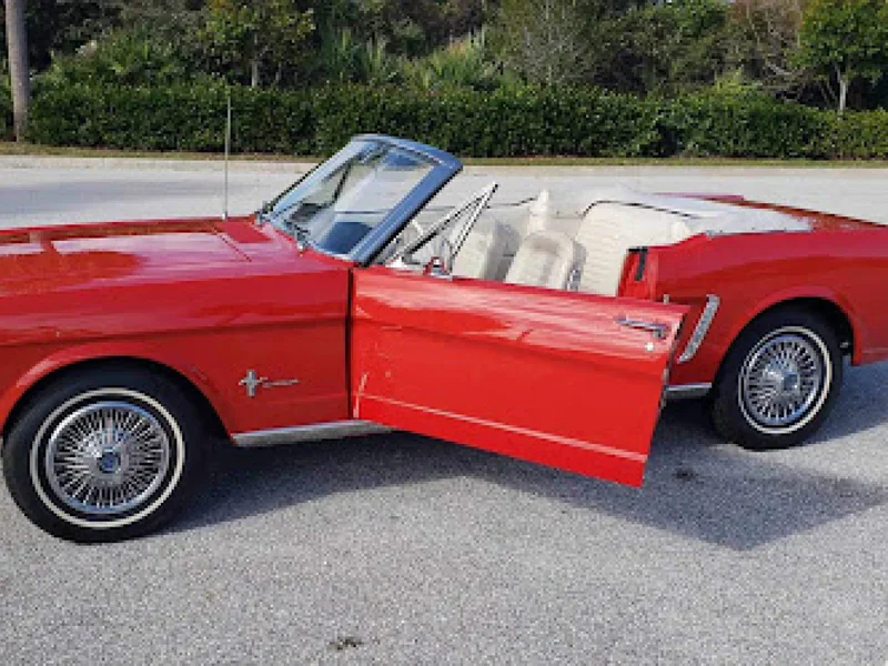 1965 Ford Mustang 4