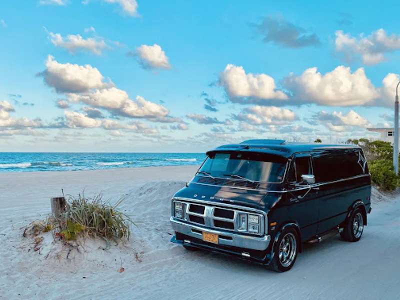 1976 Dodge B100 Van 4