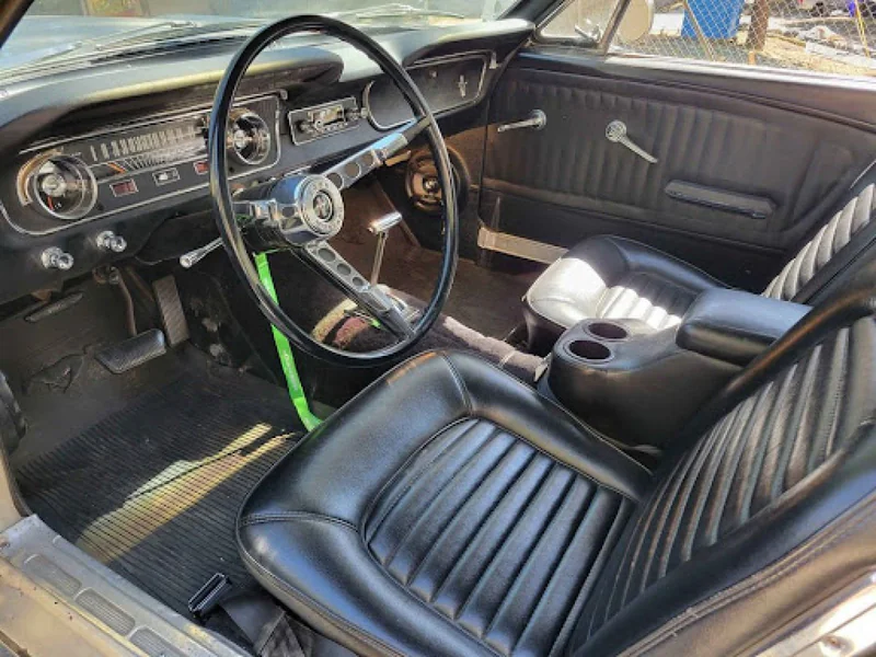 1965 Ford Mustang 2