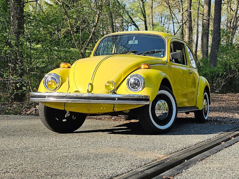 1975 Volkswagen Beetle 2
