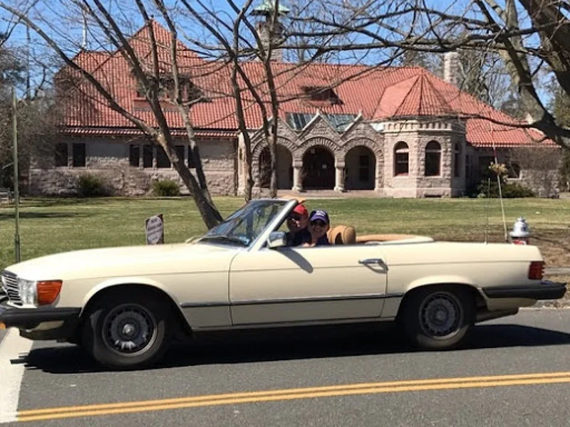 1983 Mercedes-Benz 380 SL 2
