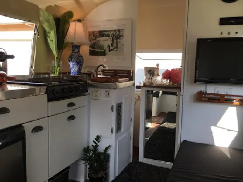 1965 Airstream Trailer 3