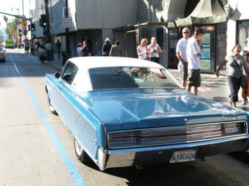 1968 Chrysler New Yorker Fastback 3