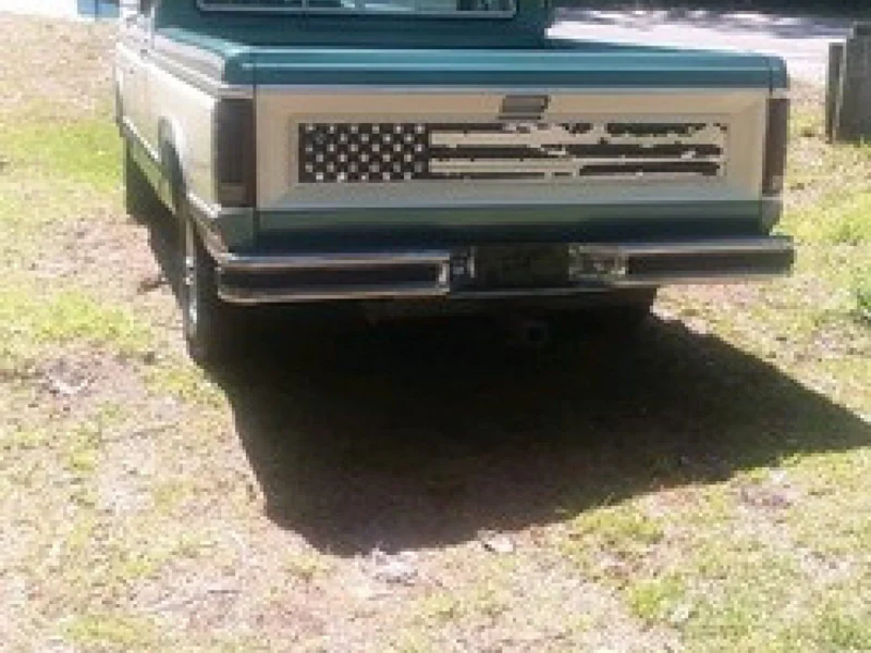 1981 Ford F-150 Ranger XLT 2