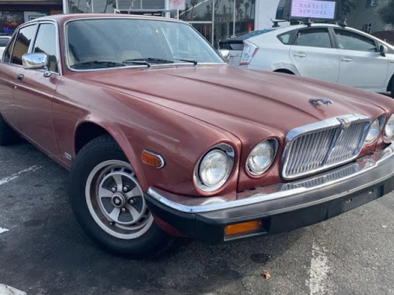 1986 Jaguar XJ6 4