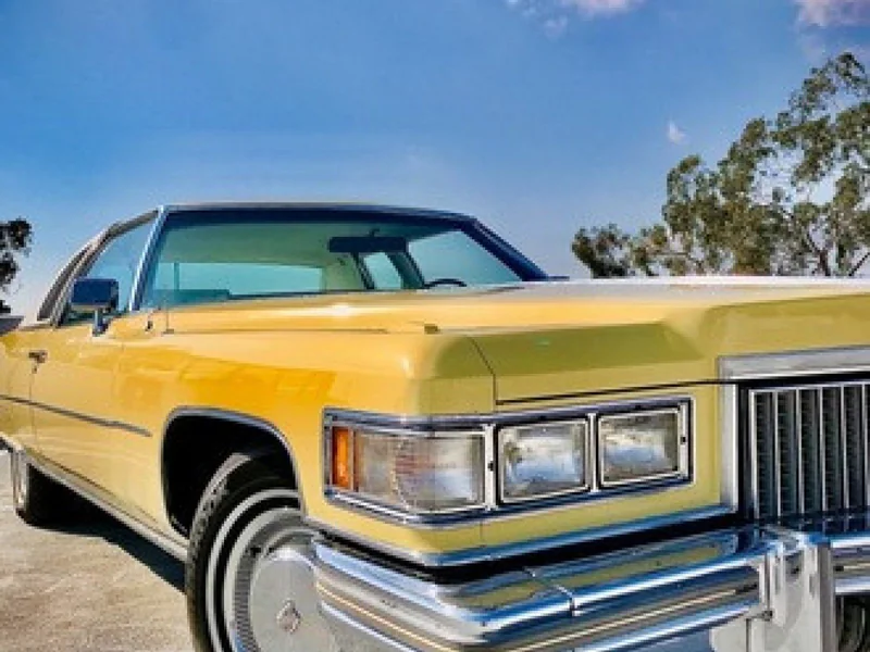 1975 Cadillac Coupe De Ville 4