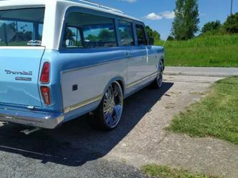 1973 International Harvester TravelAll 3