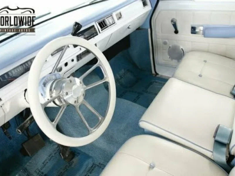 1973 International Harvester TravelAll 8