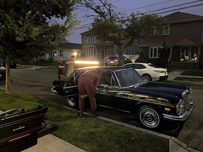 1971 Mercedes-Benz 280 Sedan 7