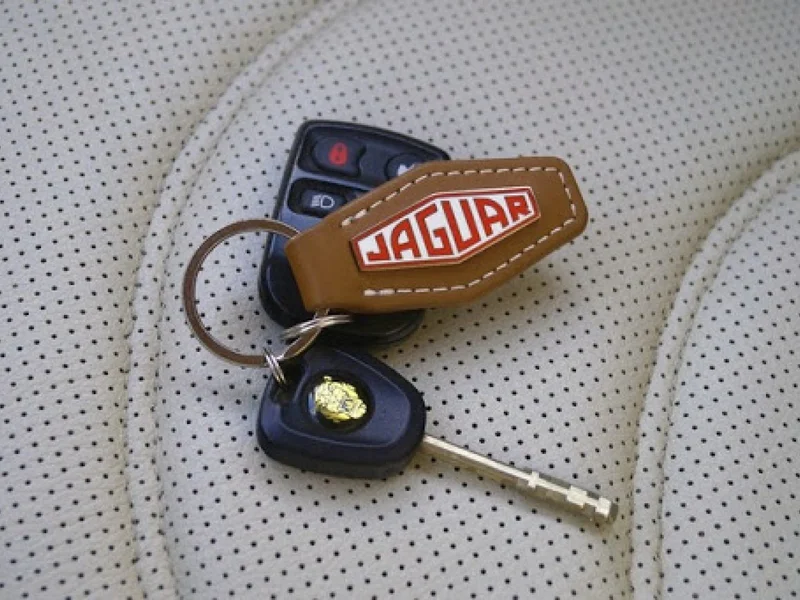 1964 Jaguar XKR 18