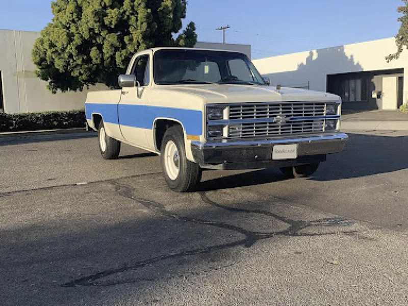 1983 Chevrolet Silverado Pickup Truck 3