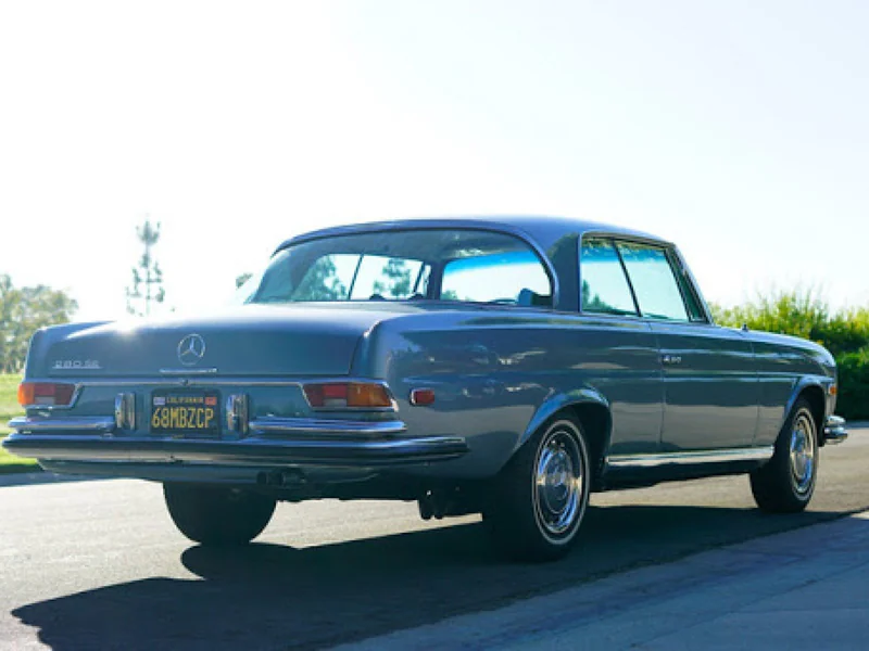 1968 Mercedes-Benz 280SE Coupe 9