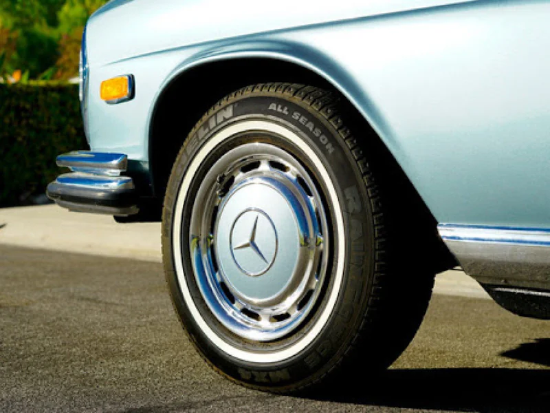 1968 Mercedes-Benz 280SE Coupe 12
