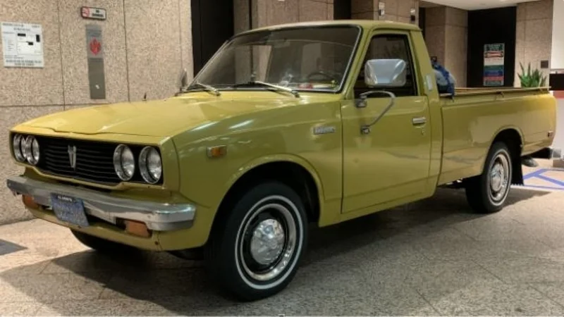 1976 Toyota Hilux in Los Angeles 4