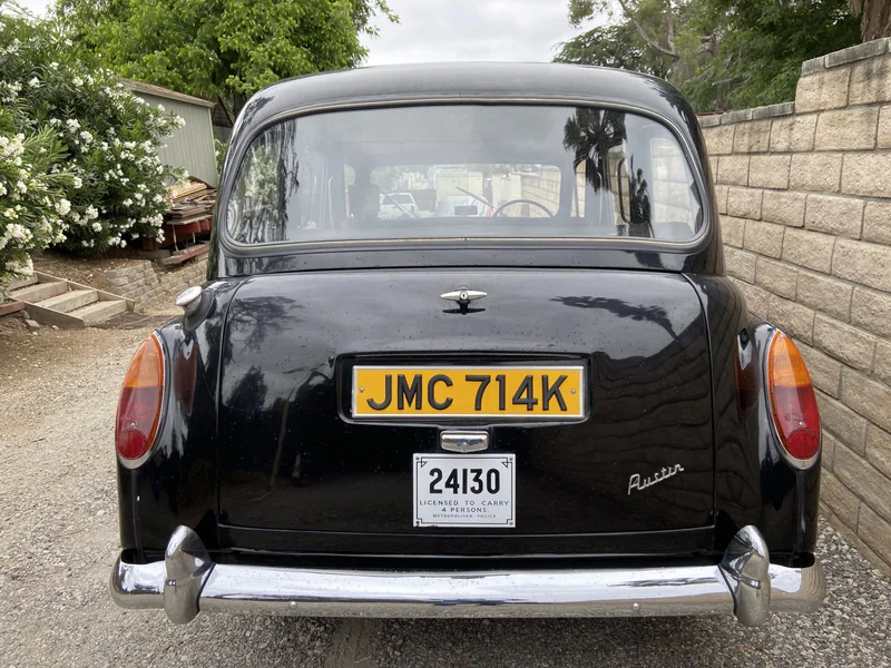 1960 Austin FX4 Taxi  8