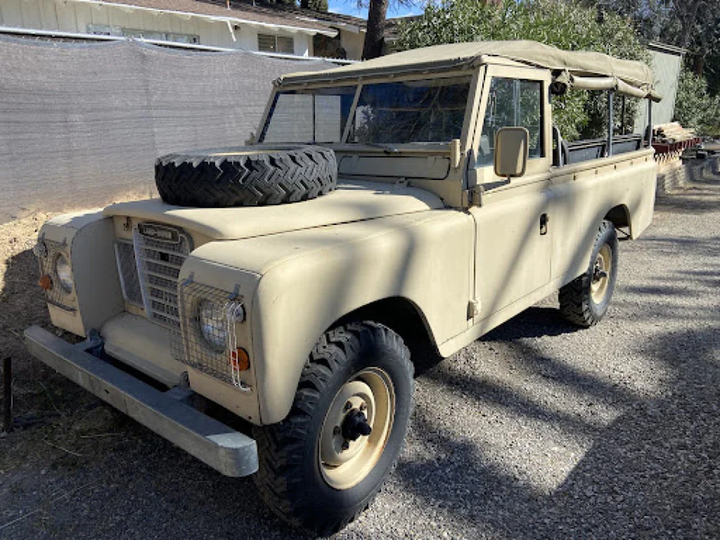 1974 Land Rover 109 3
