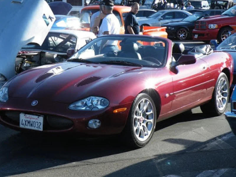2002 Jaguar XKR 4