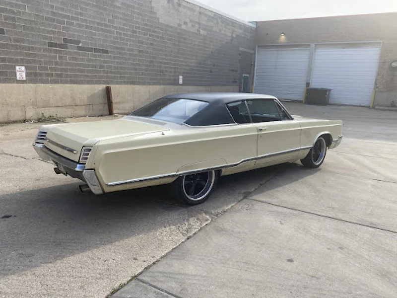 1967 Chrysler Newport fastback 4