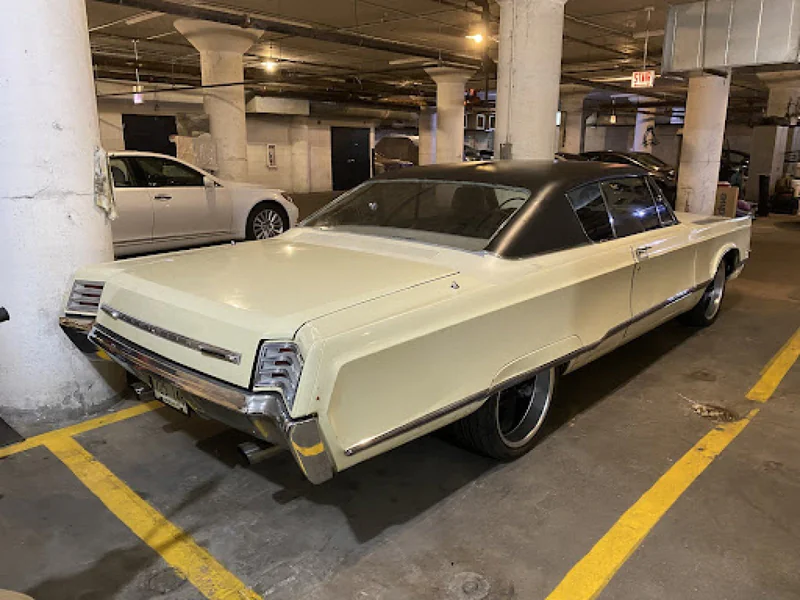 1967 Chrysler Newport fastback 6