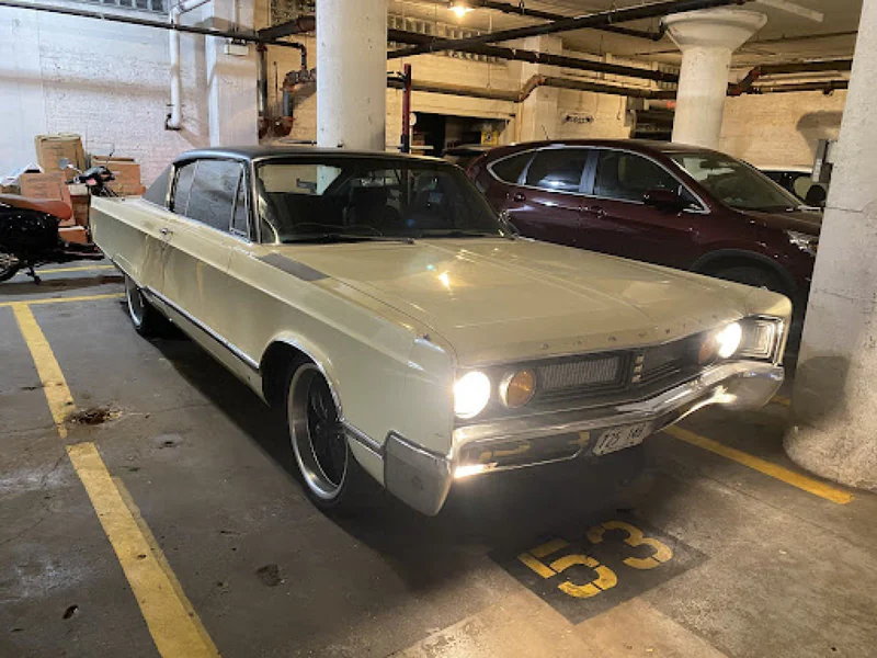1967 Chrysler Newport fastback 7